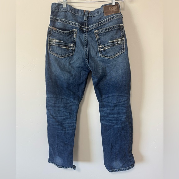 Excellent condition besides little slits on ends as pictured! Size 34x30:) - Picture 2 of 6